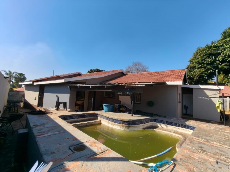 3 Bedroom Property for Sale in Protea Park North West